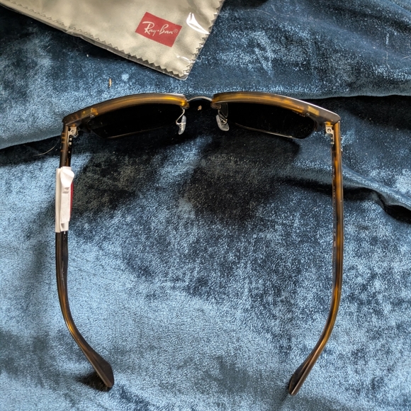 Ray-Ban polarized Clubmaster Tortoise Sunglasses with Case NWT - Picture 3 of 6